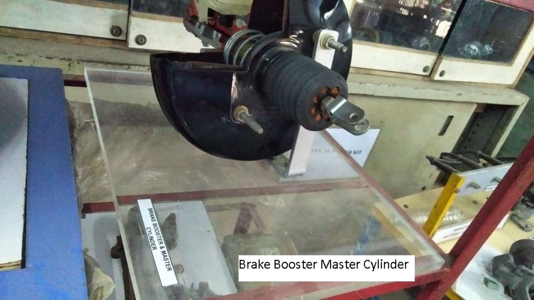 BRAKE BOOSTER & MASTER CYLINDER